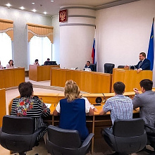 Представитель Экспертного научного центра ТюмГУ обсудил с помощниками депутатов Тюменской городской Думы правила этического поведения в Интернете